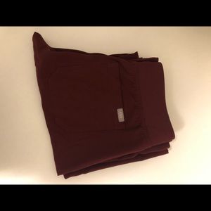 Livingston basic scrub pants XS burgundy